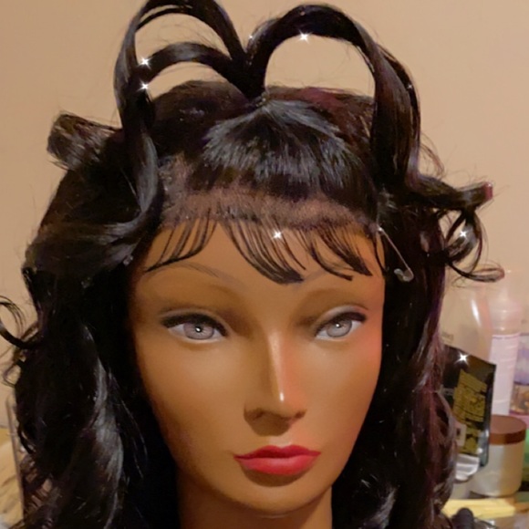 Human Lace Wigs - Picture 1 of 5